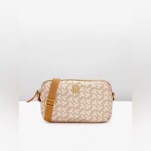 Tommy Hilfiger Crossbody Bag